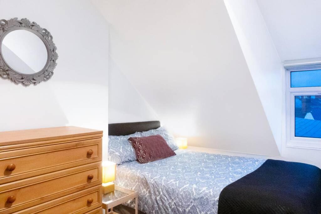 Apartment Up To 9 Close To Centre, Big Tv And Wifi Cardiff Zewnętrze zdjęcie